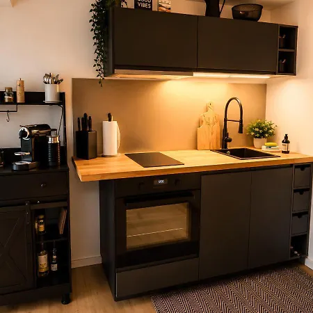 - Eifelglueck Apartment